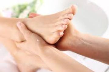 Gediplomeerd pedicure  disponible aux enchères