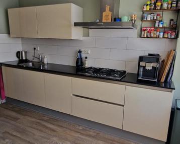 Luxe witte hooglans keuken GEDEMONTEERD Direct beschikbaar, Wit, Dubbelwandige keuken, Ophalen of Verzenden, Zo goed als nieuw