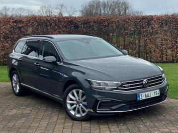 VW Passat Variant GTE – Trekhaak - Navi – Camera  - Cruise …, Auto's, Volkswagen, Stof, Euro 6, 4 cilinders, 31 g/km
