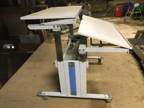Table dessin informatique électrique, Doe-het-zelf en Bouw, Tekentafels, Zo goed als nieuw, 130 tot 150 cm, Ophalen of Verzenden