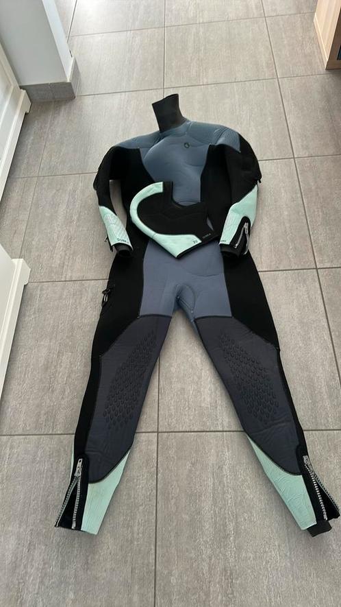 Duikpak Subea semi-dry 7mm dames maat L incl kap, Watersport en Boten, Duiken, Zo goed als nieuw, Duikpak, Ophalen of Verzenden