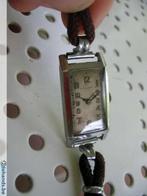 Montre rectangulaire vintage Silena pour femme vers les anné, Antiquités & Art, Antiquités | Horloges, Enlèvement ou Envoi