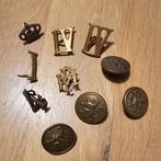 Set vintage militaire insignes & knopen (BE NL?), Verzamelen, Ophalen of Verzenden, Landmacht, Embleem of Badge
