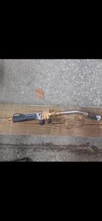 Bec a chalumeau, Enlèvement, Comme neuf