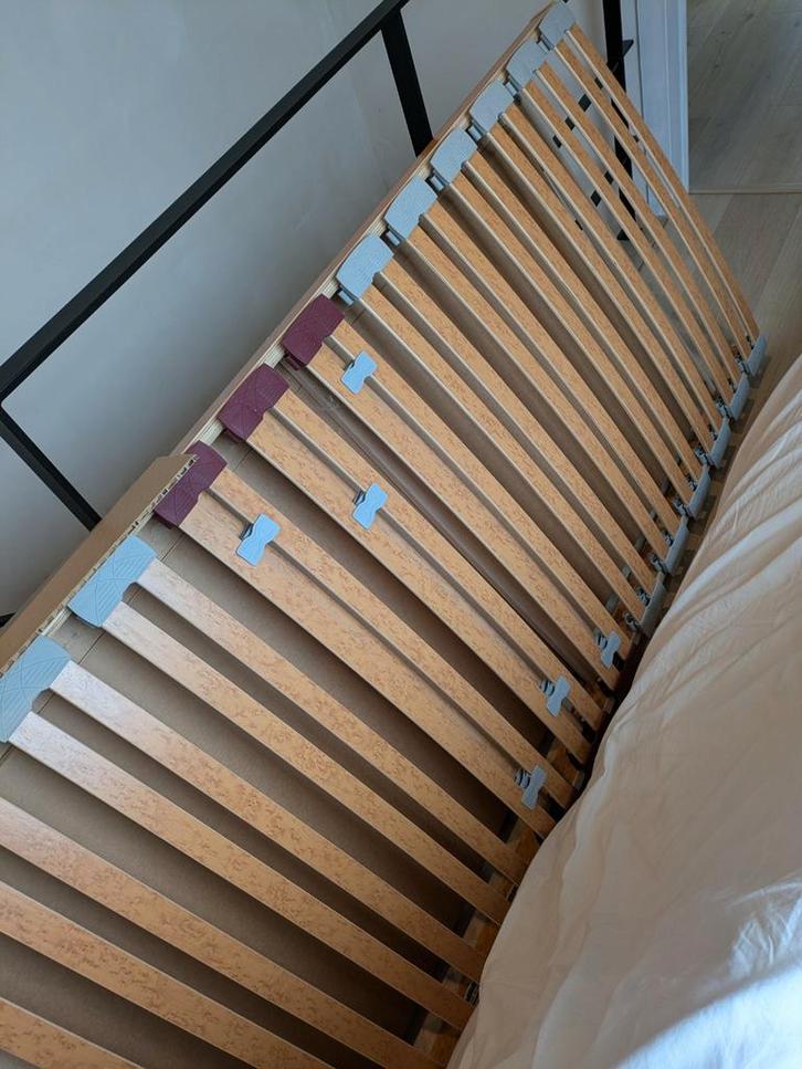 Lattenbodem en matras 1 persoonsbed, Huis en Inrichting, Slaapkamer | Matrassen en Bedbodems, Matras, Ophalen