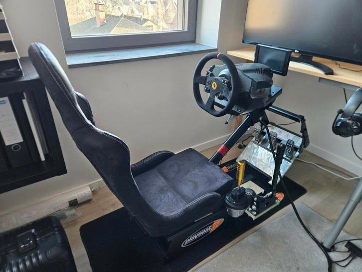 Playseat met Thrustmaster T500RS, Informatique & Logiciels, Joysticks, Utilisé, Enlèvement