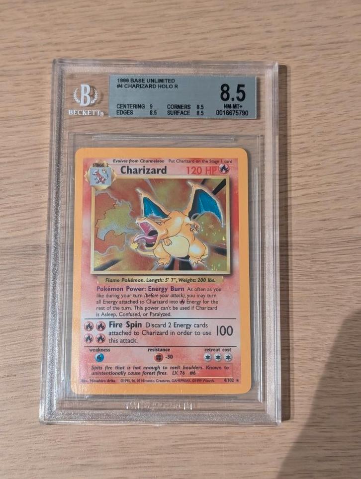 Charizard Holo - 1999 Base Set Unlimited - BGS 8.5 (NM-MT+), Hobby en Vrije tijd, Verzamelkaartspellen | Pokémon, Nieuw, Losse kaart