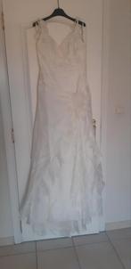 Robe de mariée type sirène taille 40 couleur ivoire, Ophalen