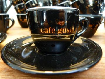 Cafe Gusta - groot lot koffie en espresso tassen beschikbaar voor biedingen