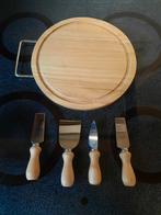 kaasplank en 4 messen nieuw volledig mooi set, Huis en Inrichting, Ophalen of Verzenden, Nieuw
