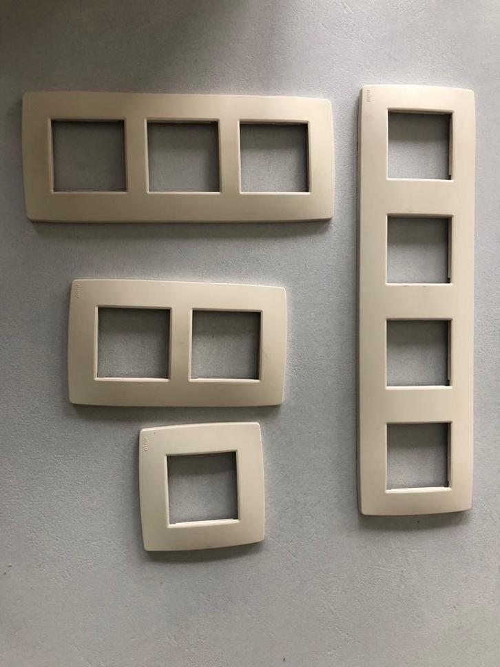 Schakelmateriaal NIKO, Doe-het-zelf en Bouw, Elektriciteit en Kabels, Zo goed als nieuw, Schakelaar, Ophalen