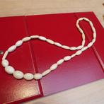 Ancien collier en perles blanches, Collier, Autres matériaux, Envoi