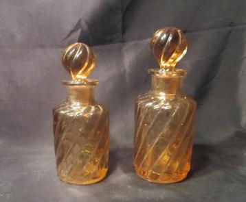 Flacons de parfum anciens en rozaline Baccarat, art nouveau,