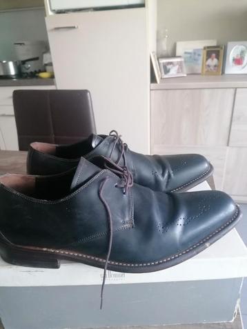 Schoenen  beschikbaar voor biedingen
