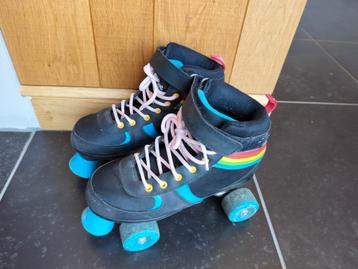 Rollerskates maat 37 beschikbaar voor biedingen