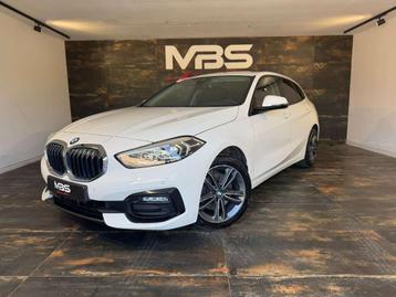 BMW 1 Serie 118 118i * LED * CAMÉRA * CLIM-BIZONE * CARPLAY beschikbaar voor biedingen
