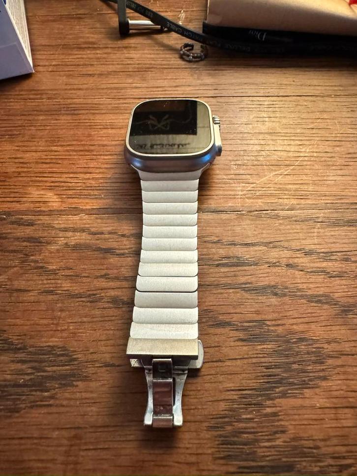 Apple Watch Ultra 2 (49mm) + Titanium band Topstaat, Bijoux, Sacs & Beauté, Montres | Femmes, Comme neuf, Enlèvement