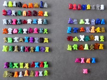Lot 113 gogo's crazy bones waaronder 4 Jojo's + 1 zeldzame B beschikbaar voor biedingen