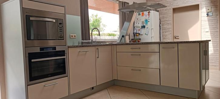Ruime keuken wit glanzend in T-vorm, Huis en Inrichting, Keuken | Complete keukens, Gebruikt, Wit, Ophalen