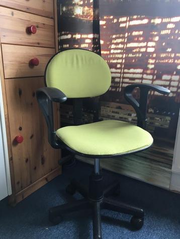 chaise de bureau pour enfants en vert citron