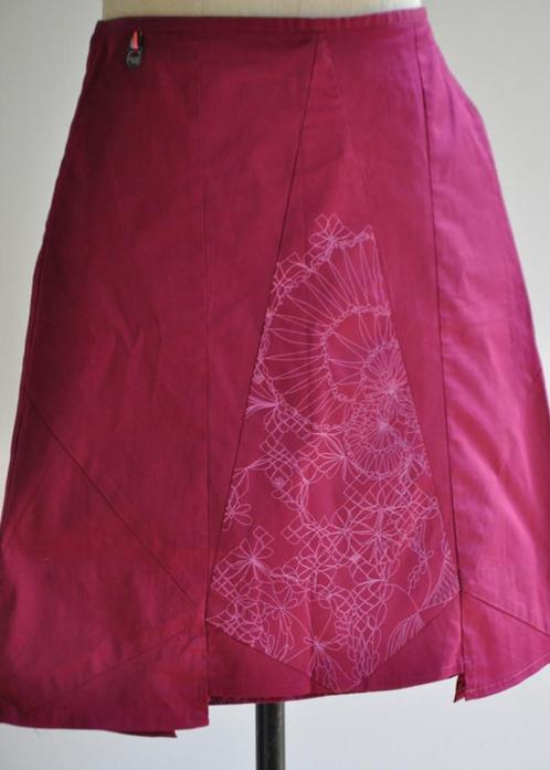 SKUNKFUNK - Jolie jupe rose à motifs - T.2, Kleding | Dames, Rokken, Gedragen, Maat 38/40 (M), Roze, Ophalen of Verzenden