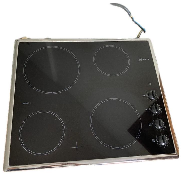 NEFF keramische kookplaat, Elektronische apparatuur, Kookplaten, Gebruikt, Inbouw, Keramisch, 4 kookzones, Ophalen