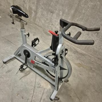Schwinn IC pro in mooie en goeie staat , nieuwe pedalen !! S beschikbaar voor biedingen