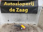 Motorkap Scharnier van een Opel Mokka, Auto-onderdelen, Ophalen of Verzenden, 3 maanden garantie, Gebruikt, Opel