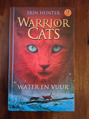 Erin Hunter - Water en vuur disponible aux enchères