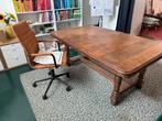 Massieve eiken tafel (antiek) met sierlijke poten, Ophalen