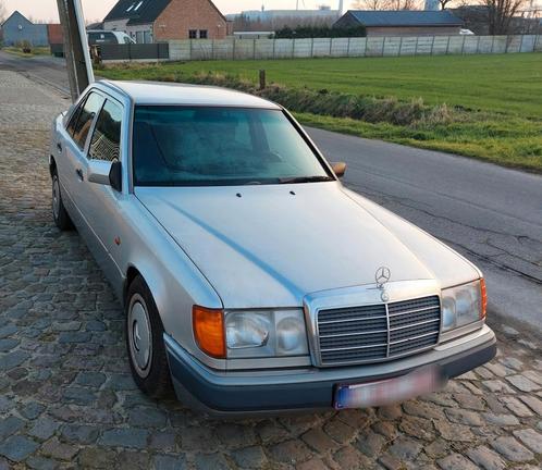 Mercedes 250D 1993, Auto's, Mercedes-Benz, 200-Serie, ABS, Centrale vergrendeling, Elektrische ramen, Trekhaak, Diesel, Berline