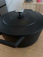 NIEUW - SAUTER Zwarte braadpan 28cm 6,8L rond gietstaal, Gietijzer, Nieuw, Keramische plaat, Ophalen