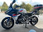 BMW R 1250 RS StyleSport 3Pakket ! Akrapovic +Koffer ! 2023, Motoren, 1254 cc, Bedrijf, Sport, LED Verlichting