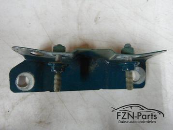 Audi A1 82A Zijscherm Steun Links L 82A821091 beschikbaar voor biedingen