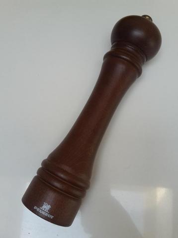 Zeer degelijke pepermolen v.h. topmerk Peugeot, 25 cm beschikbaar voor biedingen