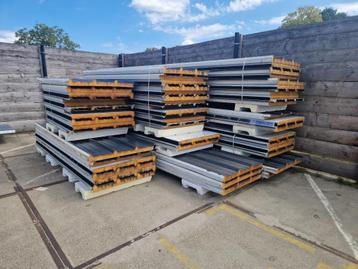 AANBIEDING partijen sandwichpanelen en damwandprofielplaten beschikbaar voor biedingen