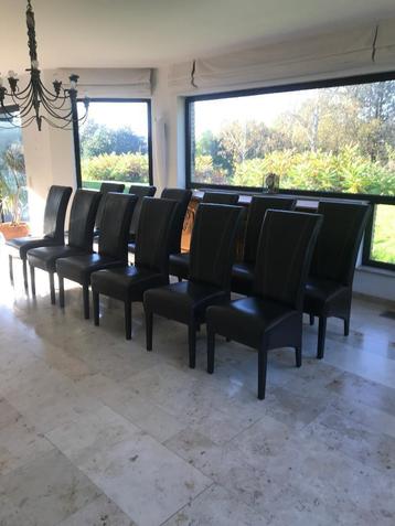 chaises beschikbaar voor biedingen