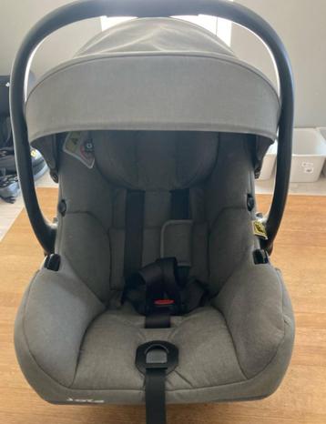 maxicosy + Isofix base beschikbaar voor biedingen