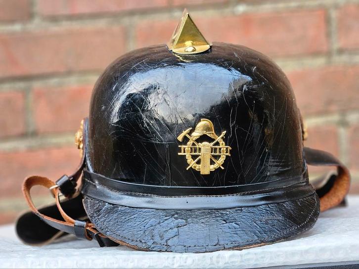 Brandweerhelm brandweer Nederland leder casque pompier, Verzamelen, Militaria | Algemeen, Ophalen of Verzenden