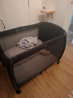 Baby camping bed met verzorgkussen en opbergvakken, Kinderen en Baby's, Ophalen