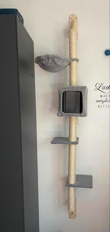 vidaXL Krabpaal voor aan de muur met krabplank 187 cm beschikbaar voor biedingen