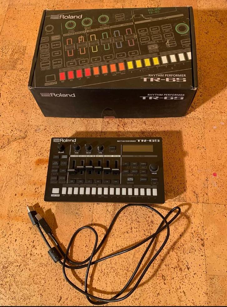 Roland TR6S, Muziek en Instrumenten, Drumcomputers, Zo goed als nieuw, Roland, Ophalen of Verzenden