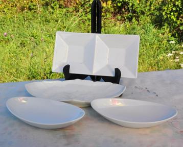 4 plats en porcelaine oval et rectangle  beschikbaar voor biedingen