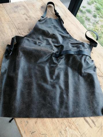 2 Keukenschorten leder beschikbaar voor biedingen