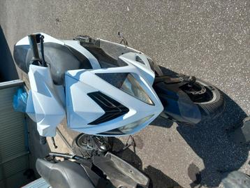 TE KOOP OF TERUIL TEGEN ANDERE A KLASSE 
2x speedfight 3 2t  beschikbaar voor biedingen