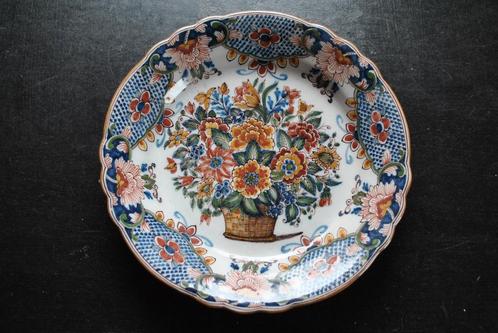 Prachtig polychroom aardewerk schaaltje uit Delfts Makkum, Antiek en Kunst, Antiek | Keramiek en Aardewerk, Ophalen of Verzenden