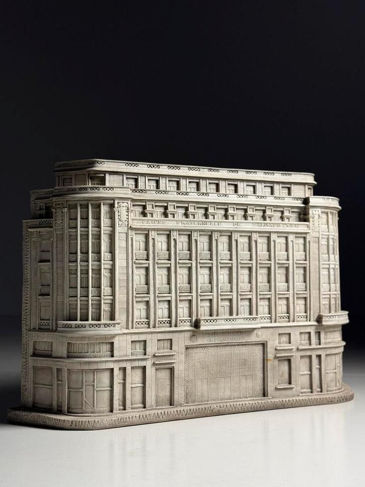 Schaalmodel Caisse Fraternelle Capitalisation Lille, Antiek en Kunst, Curiosa en Brocante, Ophalen