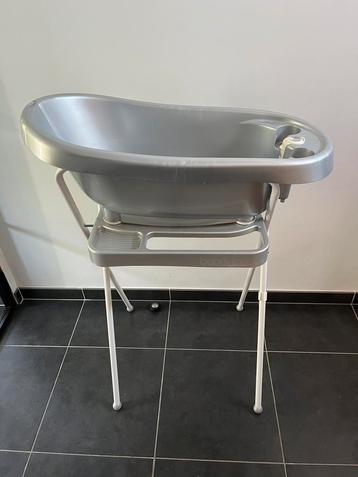 Baignoire pour bébé avec support et thermomètre 