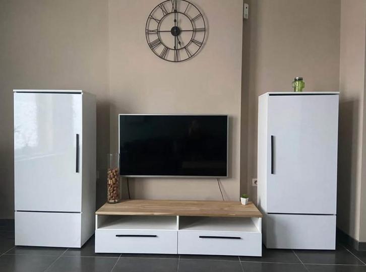 Wit gelakt tv-meubel en eikenhouten set + 2 kastmeubels, Huis en Inrichting, Kasten |Televisiemeubels, Zo goed als nieuw, Eikenhout