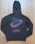 Zwarte hoodie met opdruk op rug maat XXS, Ophalen of Verzenden